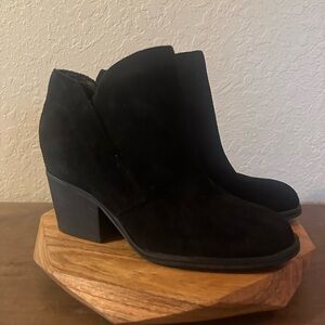 Jessica Simpson suede heeled booties size 7.5